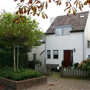 https://continentaiz-appartement.zandvoort-hotels.com